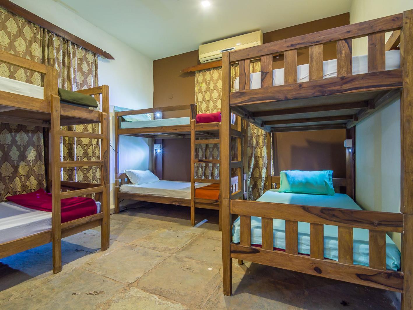 Zostel Goa Hostel กาลังกูติ ภายนอก รูปภาพ