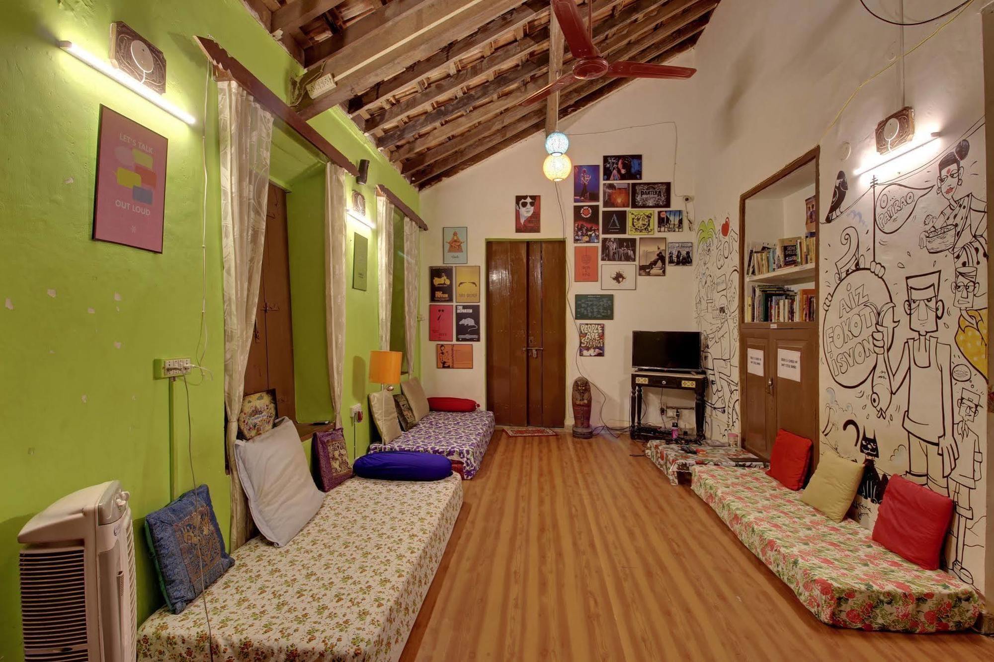 Zostel Goa Hostel กาลังกูติ ภายนอก รูปภาพ